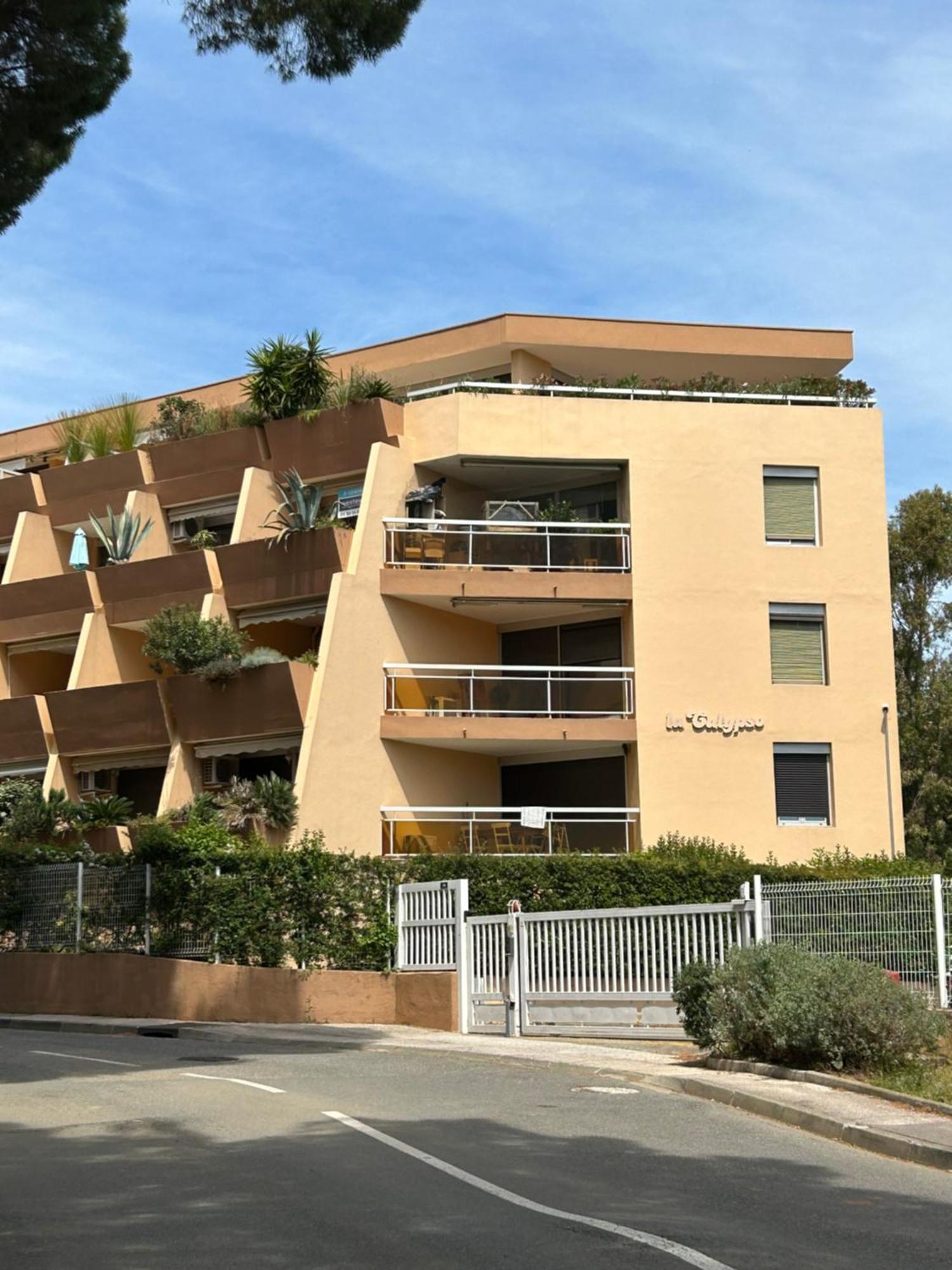 La Calypso Apartment Cavalaire-sur-Mer Exterior photo